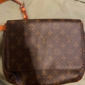 Louis Vuitton Bag MI0042